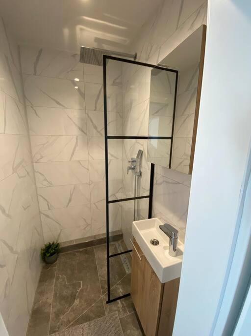 Nisay Home - 3 Room Apartment - A1 Ludwigsburg Bagian luar foto
